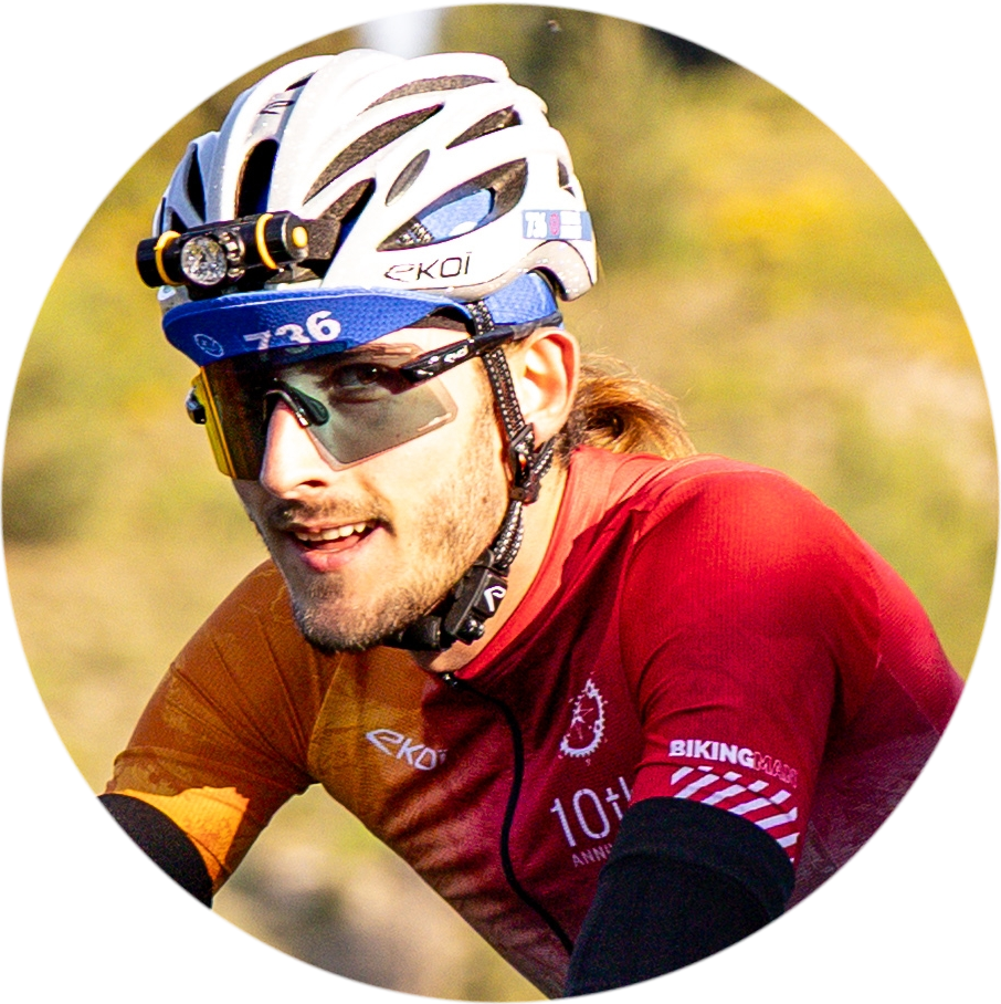 Portrait de Thomas à vélo